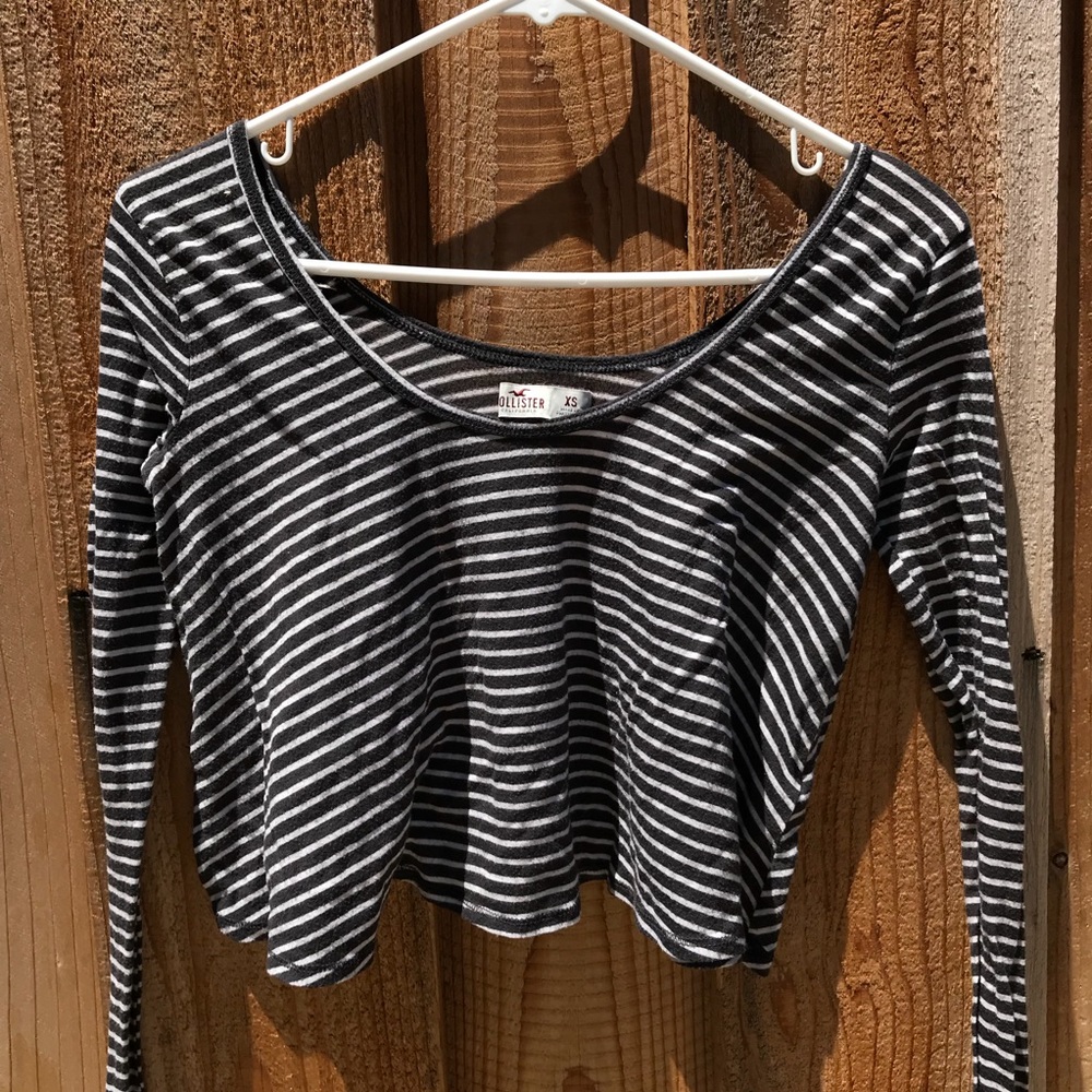 Hollister Cropped Shirt